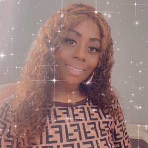 Meet your Posher, Regina